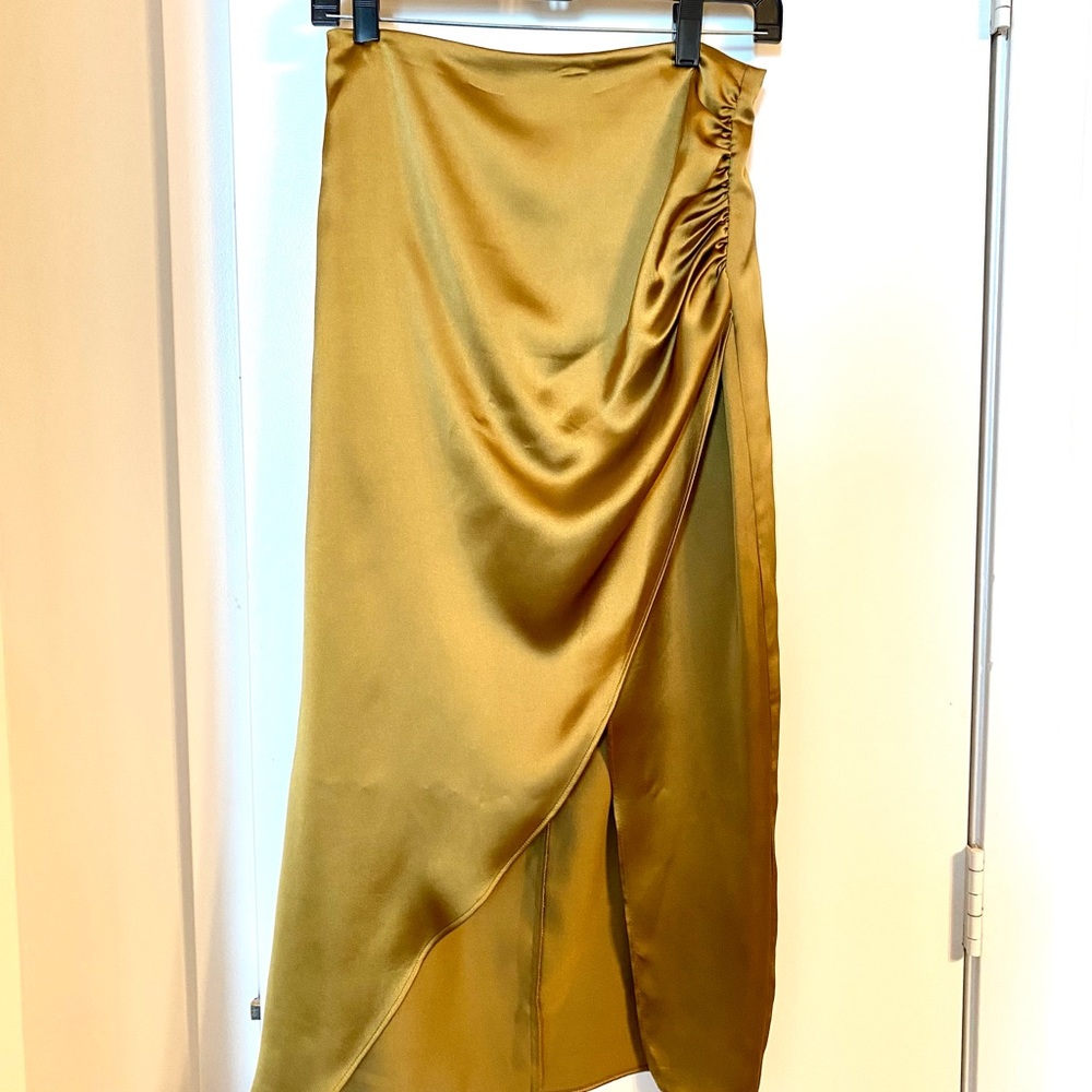Chartreuse high slit skirt from Zara. New with tags.